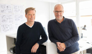 Tim Förster und Christian Altmann in ihrem Designstudio in Hamburg Ottensen.
