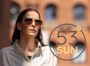 Mitarbeiter von Schoneweg Optik tragen 53°SUN Sonnenbrillen – Produktdesign von formel23.